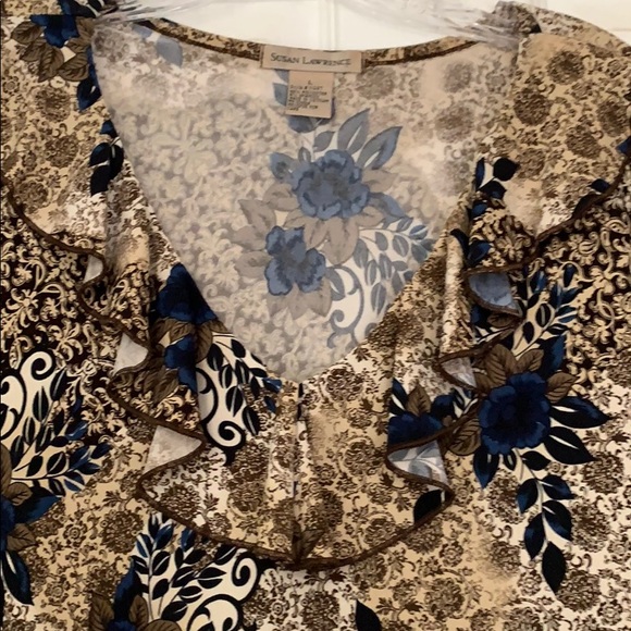 Top - Picture 2 of 3